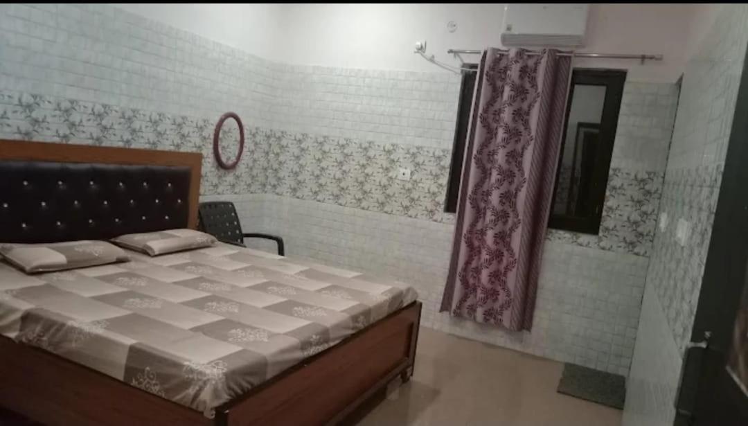 Vrindāvan Shri Jagannath Dham酒店 外观 照片